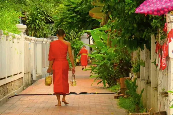 (10.) Foto-Impressionen zu: Mönche, Laos