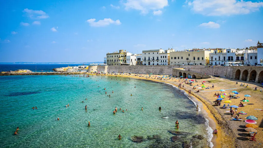 Strand in Apulien, Italien