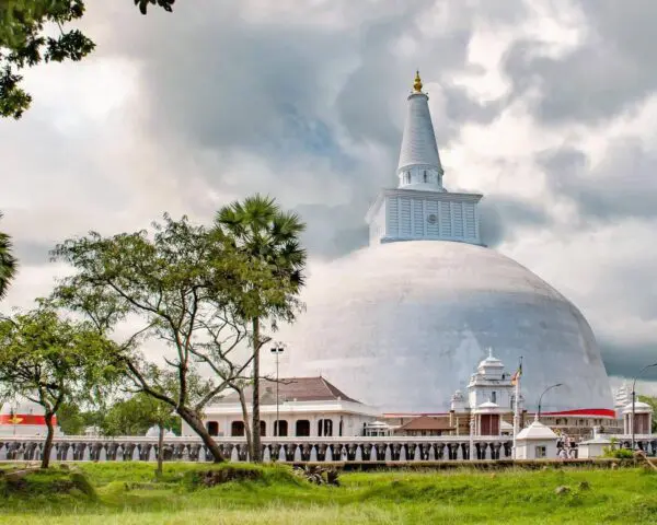 (1.) Foto-Impressionen zu: Reiseangebote Anuradhapura