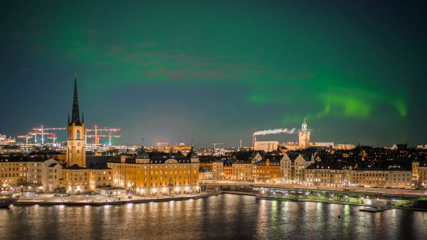 Polarlichter über Monteliusvägen, Stockholm, Schweden