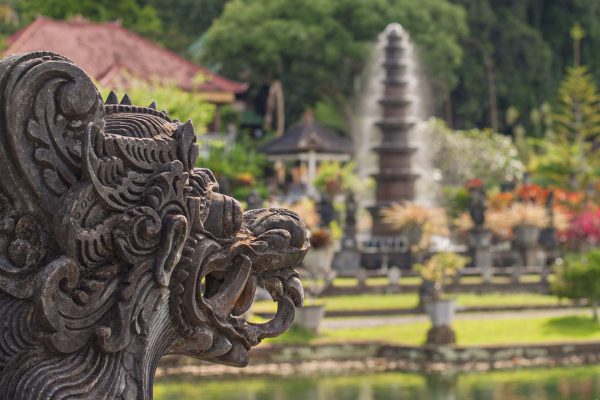 Indonesische Skulpturen, Bali, Indonesien