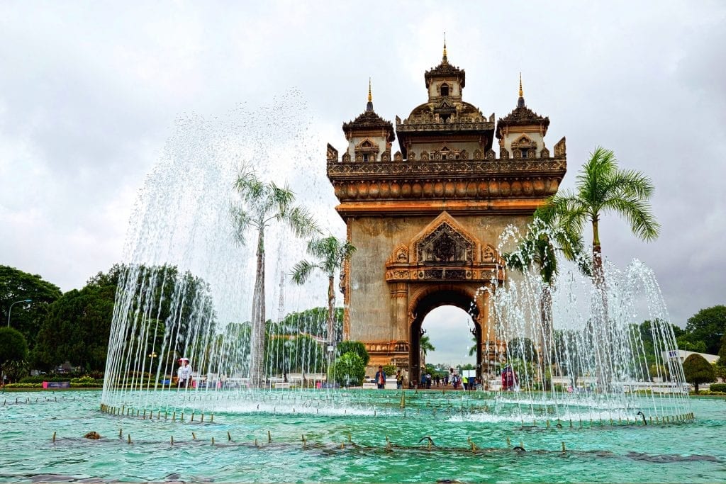 Patuxai Monument in Vientiane, Triumphbogen, Laos