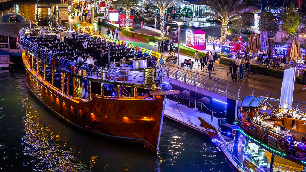 Schwimmendes Restaurant Bateaux Dubai, Vereinigte Arabische Emirate