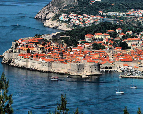 Pittoreskes Kroatien - Pula und Dubrovnik Hintergrundbild Pittoreskes Kroatien - Pula und Dubrovnik Hintergrundbild