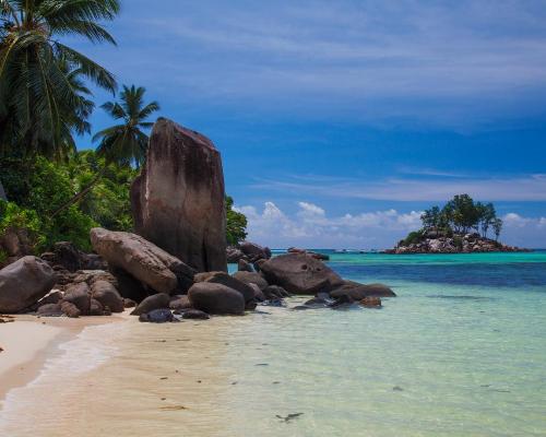 Badeurlaub auf den Seychellen: Mahé Hintergrundbild