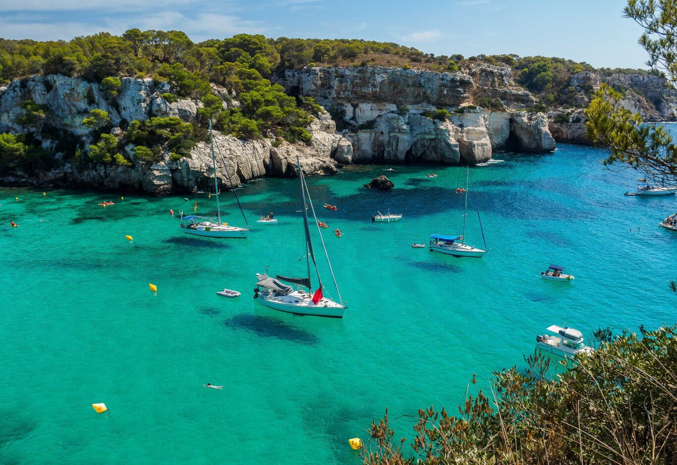 Inselhopping Balearen: Menorca, Mallorca & Ibiza Hintergrundbild