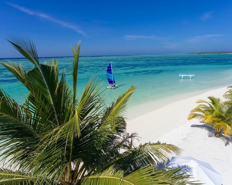 Inseltraum Malediven - mit 5* All-inclusive-Hotel Hintergrundbild