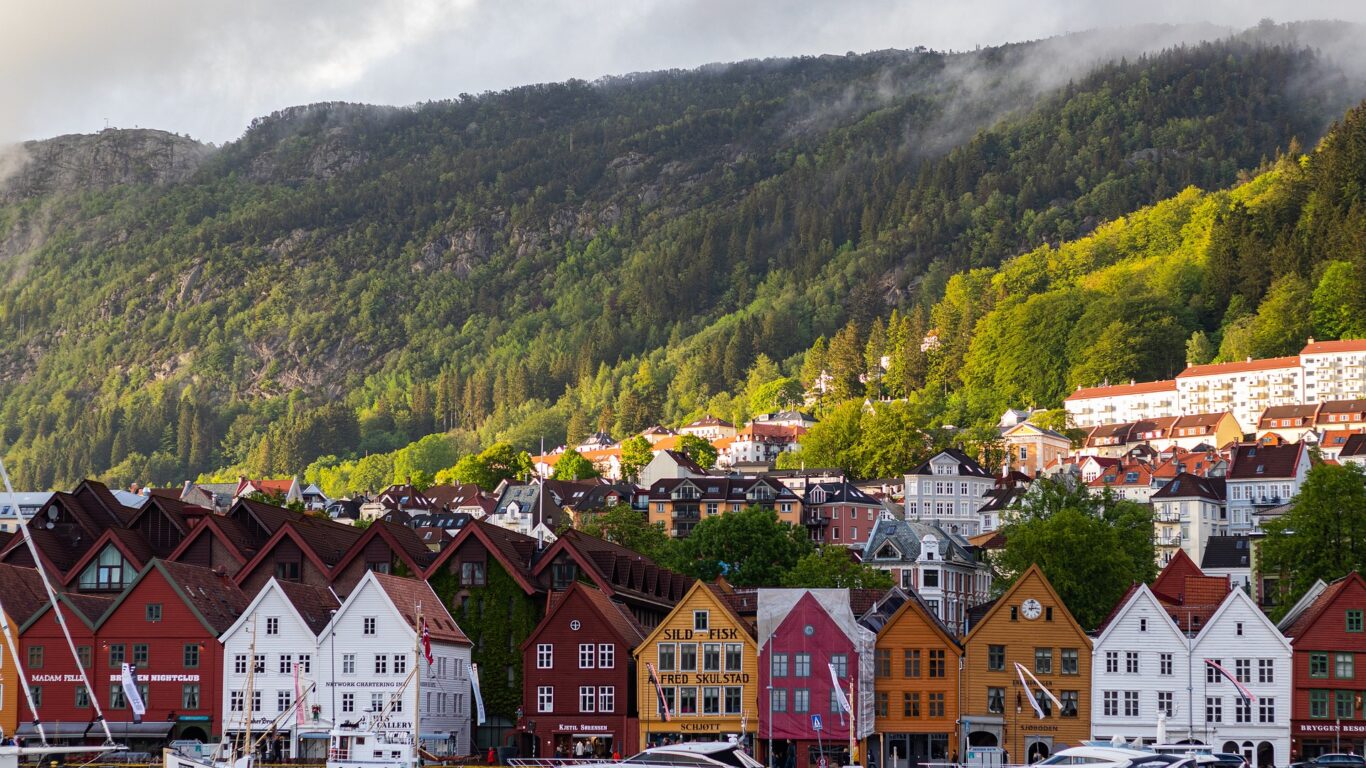 Komfort-Mietwagenrundreise "Norwegens Süden" Hintergrundbild