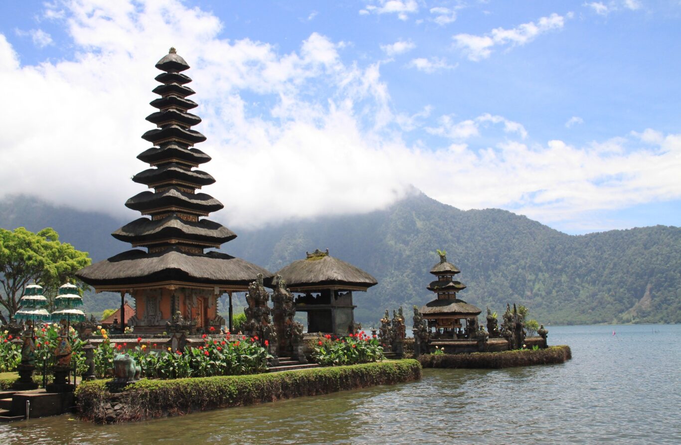 Multikulturelles Singapur & Bali von West nach Süd (Pemuteran, Ubud + Baden Südbali) Hintergrundbild