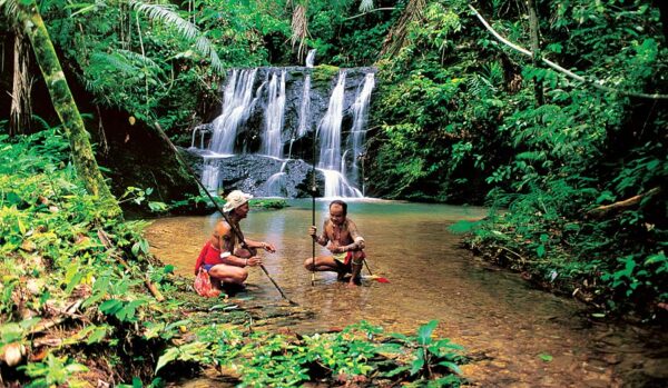 Singapur, Rundreise "Kuching & Umgebung" + Baden auf Bali