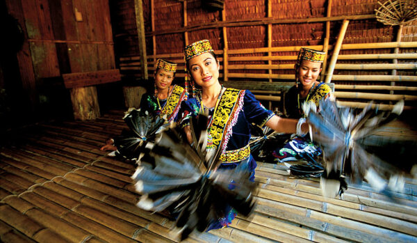 Kuala Lumpur, Rundreise "Jungle & The City" und DeLuxe Badeurlaub Borneo