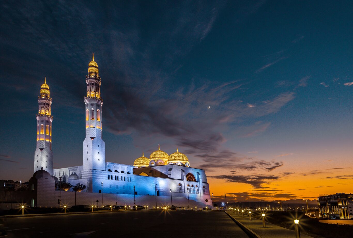 Rundreise "Höhepunkte Omans" & Baden in Muscat Hintergrundbild