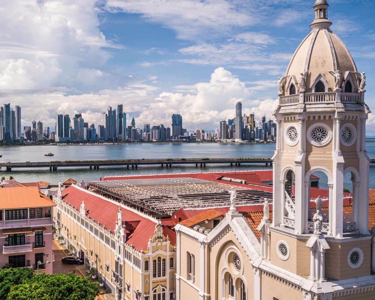 Rundreise "Höhepunkte Panamas" & All Inclusive Badeurlaub Farallon/Playa Blanca Hintergrundbild