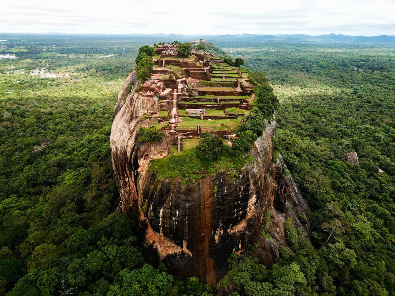 Privatrundreise "Sri Lanka Adventure" & Baden auf den Malediven Hintergrundbild Privatrundreise "Sri Lanka Adventure" & Baden auf den Malediven Hintergrundbild