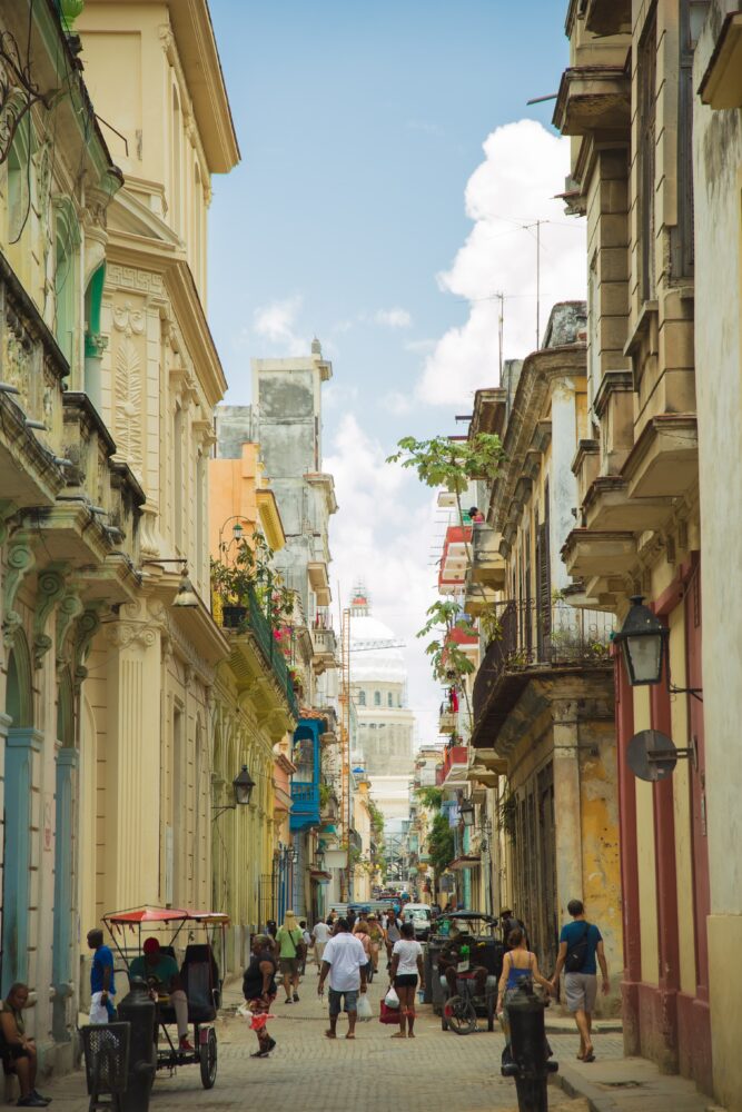 Selbstfahrer-Rundreise "A lo Cubano" (ab/bis Havanna) Hintergrundbild