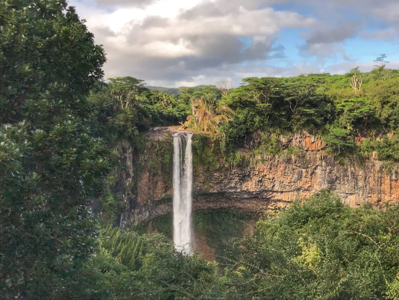 Johannesburg mit Safari und Ausflug & Erholung auf Mauritius Hintergrundbild