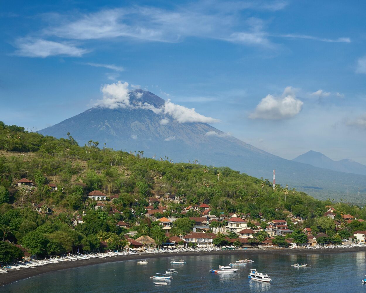Süd Bali, Privatrundreise "Inselhopping Ostbali & Lombok" und Baden Lombok Hintergrundbild