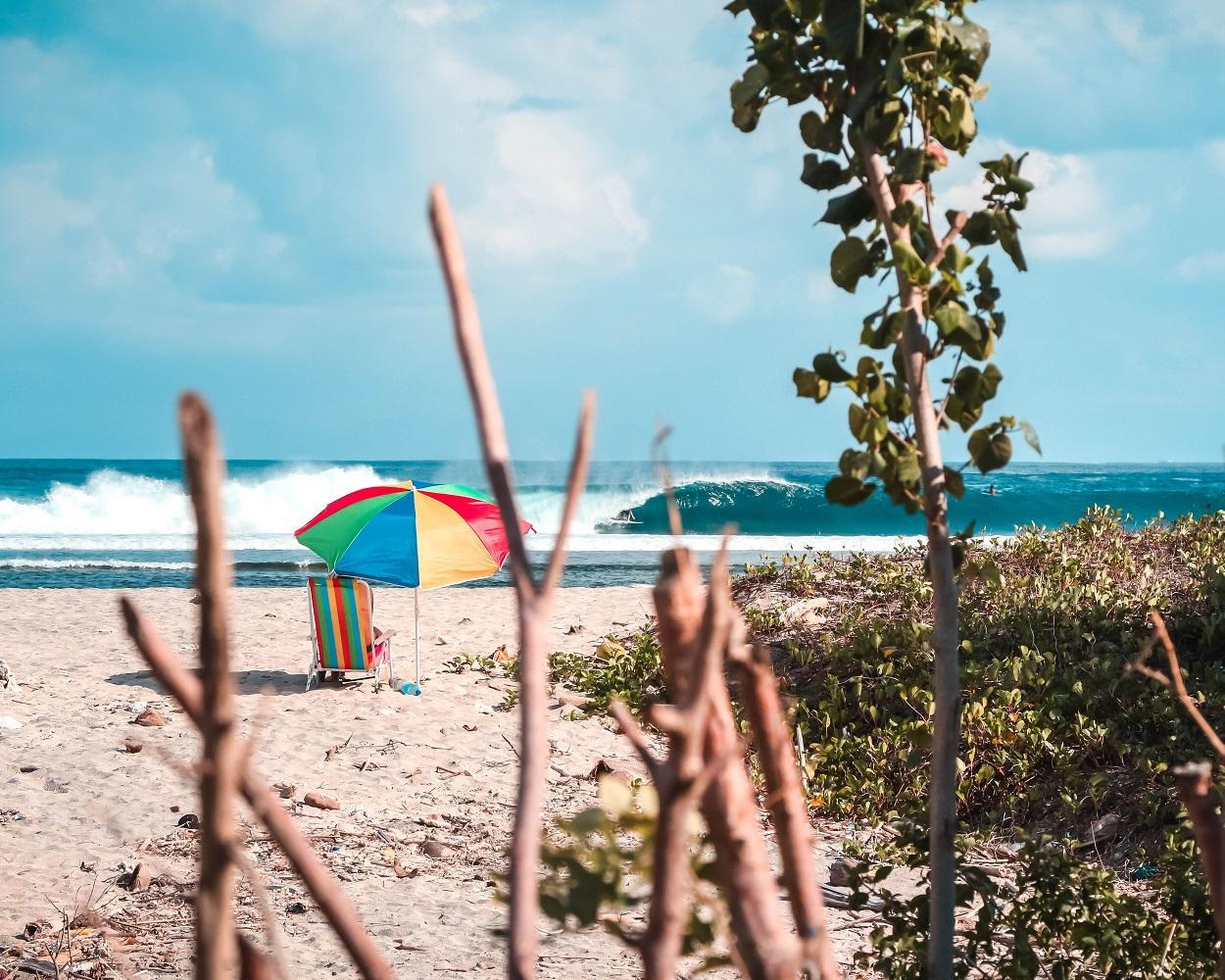 Futuristisches Singapur & Badeurlaub auf Lombok Hintergrundbild