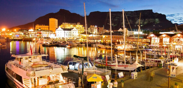 Bild für das Angebot: Kurztour "Winelands & Garden Route" und Baden Mauritius