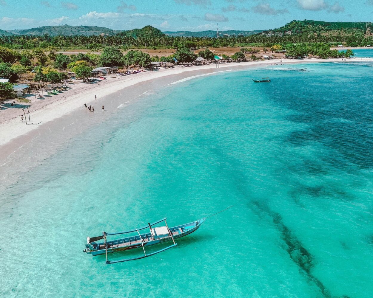 Privatrundreise "Naturschönheiten und Strände Lomboks" & Entspannung in Seminyak Hintergrundbild