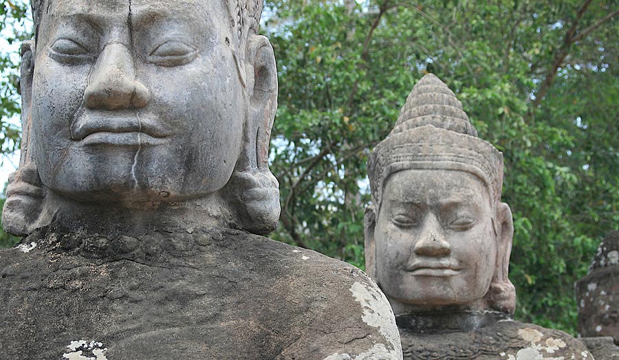 Rundreise "Höhepunkte Vietnam" + Private Kurztour "Angkor im Überblick" & Singapur Hintergrundbild