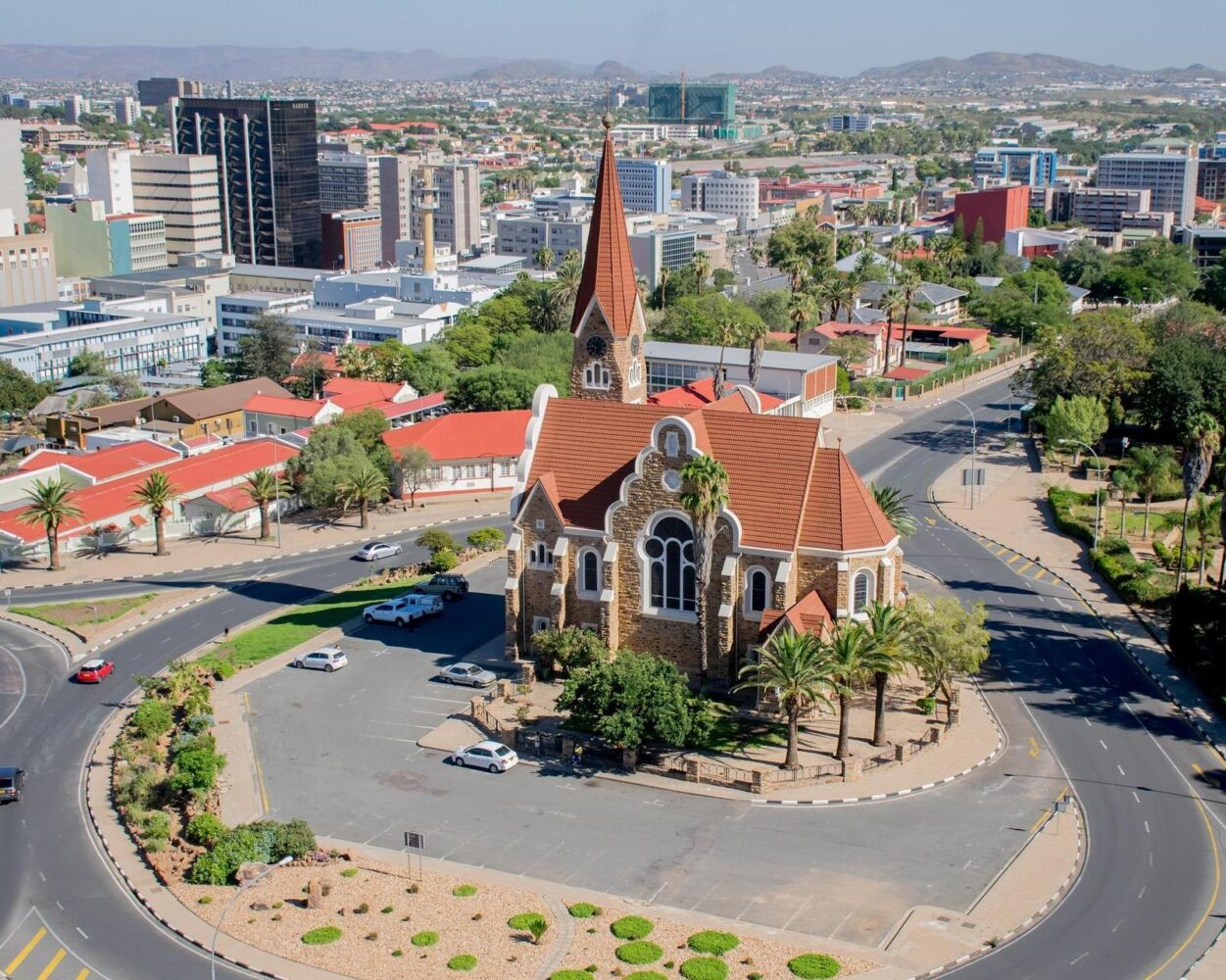 Afrika Pur: Namibia, Südafrika mit Safari & Tansania Hintergrundbild Afrika Pur: Namibia, Südafrika mit Safari & Tansania Hintergrundbild