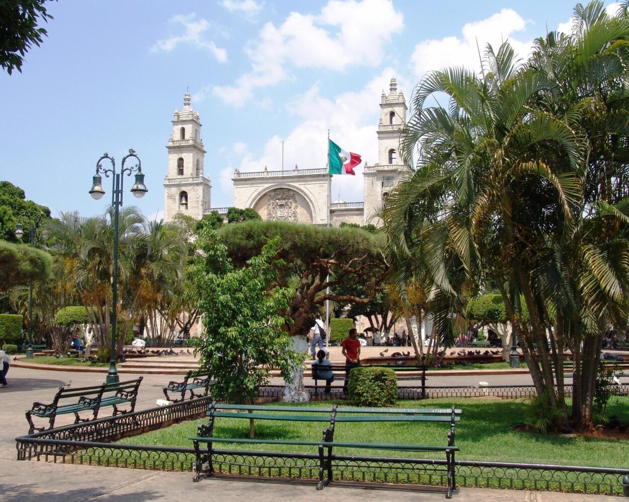Mexiko City, Rundreise "Maya Express" & Baden Cancun Hintergrundbild