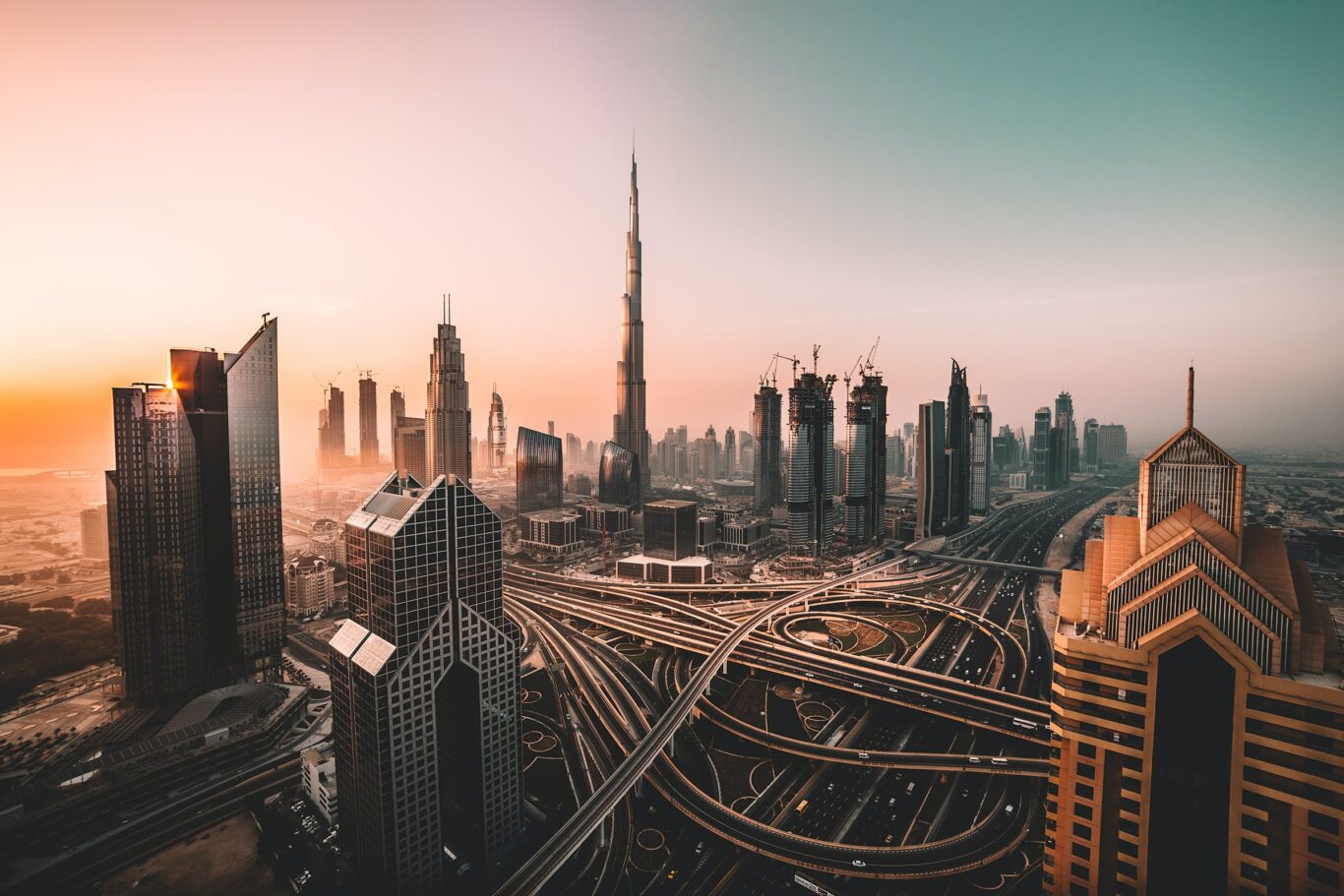 Deluxe Kombi: Dubai Citystopp & Strandidylle Khao Lak Hintergrundbild