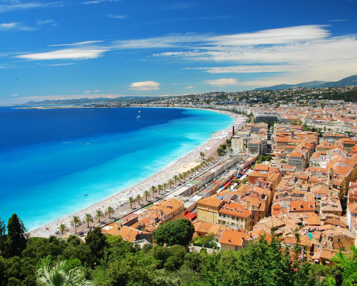 Nizza und die Côte d'Azur erleben & Erholung auf Korsika Hintergrundbild