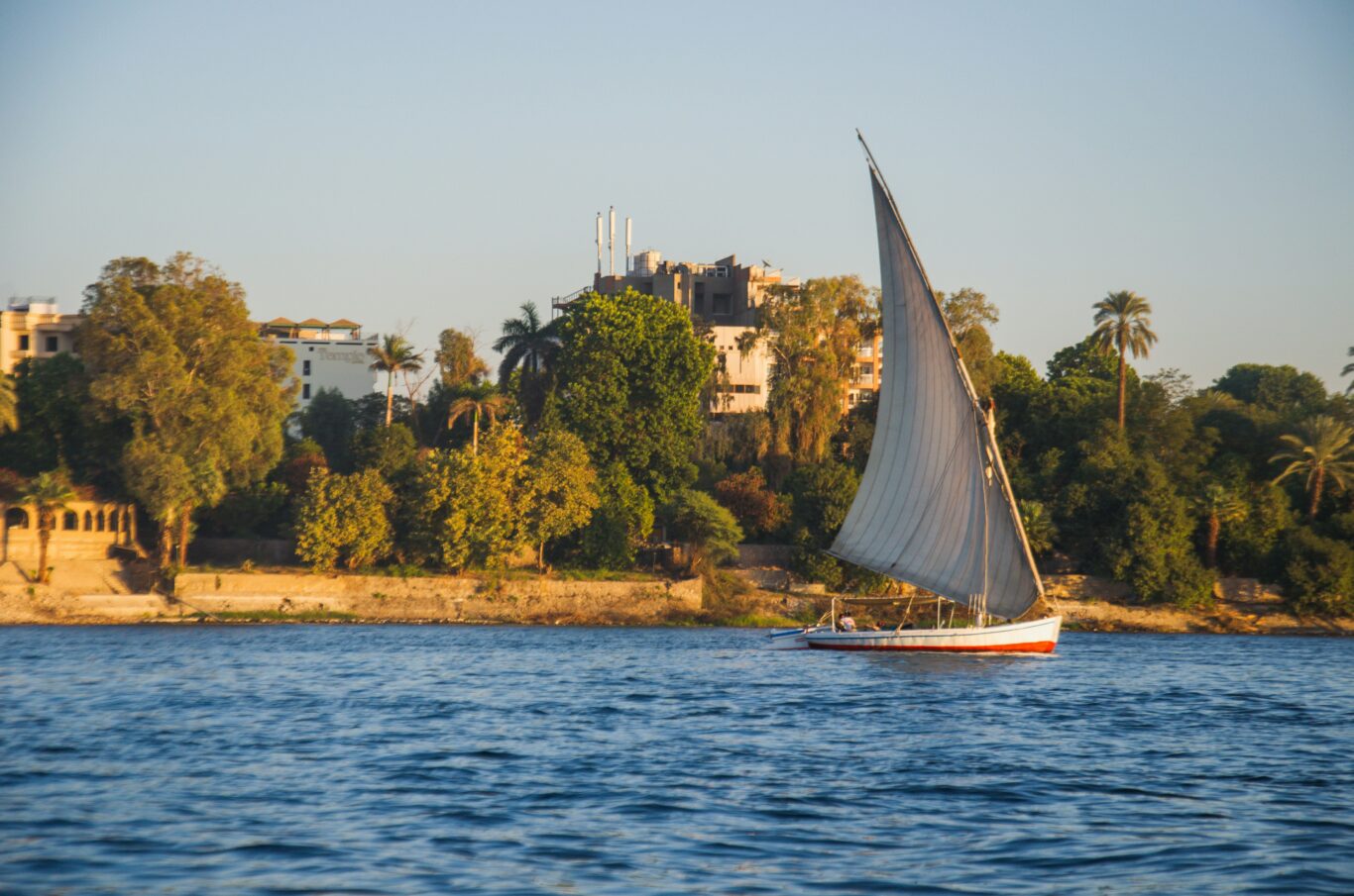 Hurghada, Nilkreuzfahrt (Luxor nach Assuan) & Baden Marsa Alam Hintergrundbild Hurghada, Nilkreuzfahrt (Luxor nach Assuan) & Baden Marsa Alam Hintergrundbild