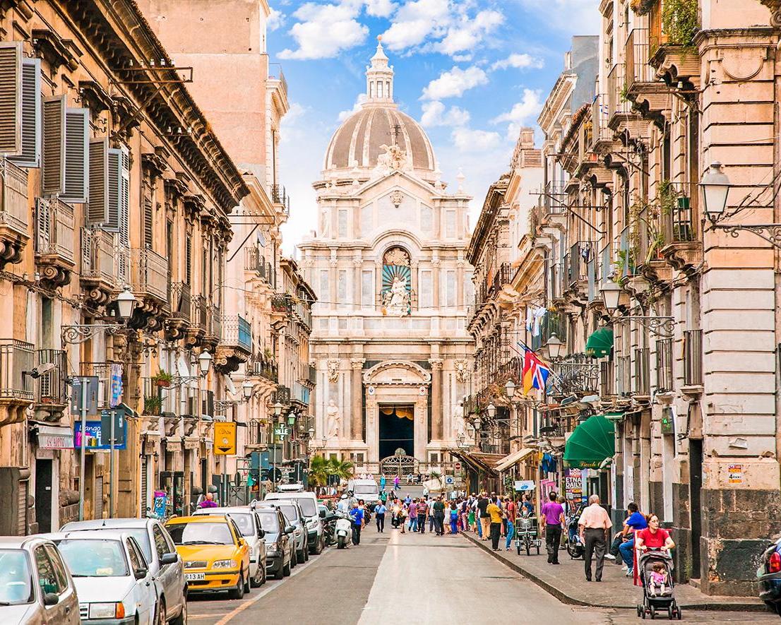 Mietwagenrundreise ab Catania: Kulturstädte & Traumstrände Hintergrundbild Mietwagenrundreise ab Catania: Kulturstädte & Traumstrände Hintergrundbild
